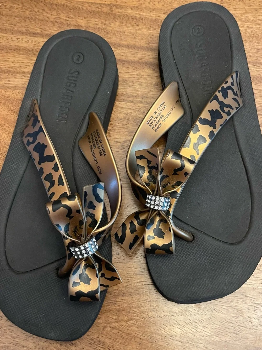 Girls sugarfoot Black and Bronze Leopard Bow Sandals with Rhinestone Accent